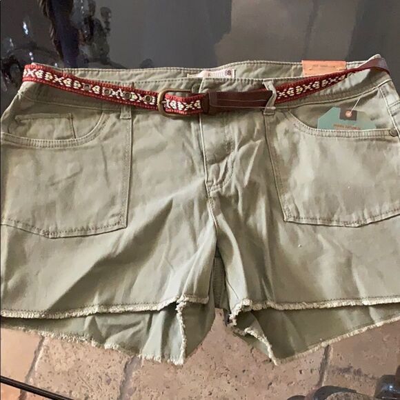 Claaaic fit shorts! - Picture 1 of 3